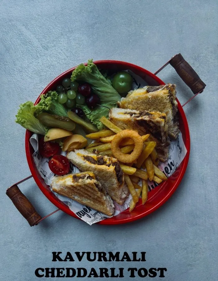 KAVURMALI CHEDDARLI TOST