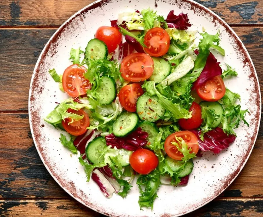MEVSİM SALATASI