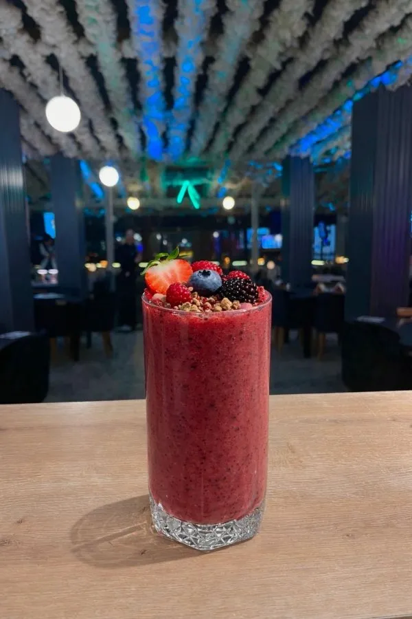 KIRMIZI ORMAN MEYVELİ SMOOTHİE