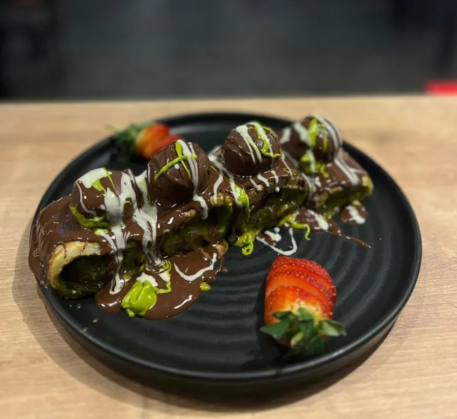 PİSTACHİO SUSHİ 