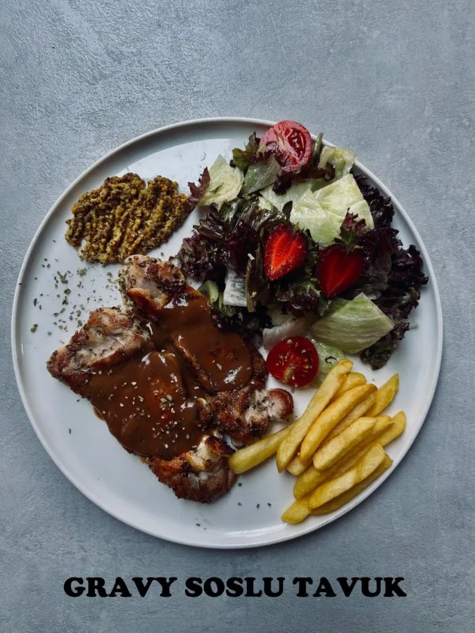 GRAVYER SOSLU IZGARA TAVUK